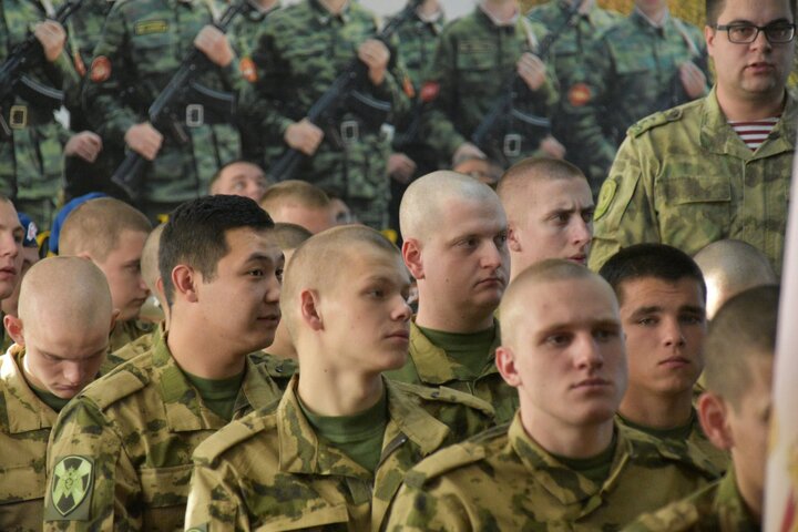 Путин подписал указ о весеннем призыве: в армию возьмут на 27 тысяч человек больше, чем осенью..