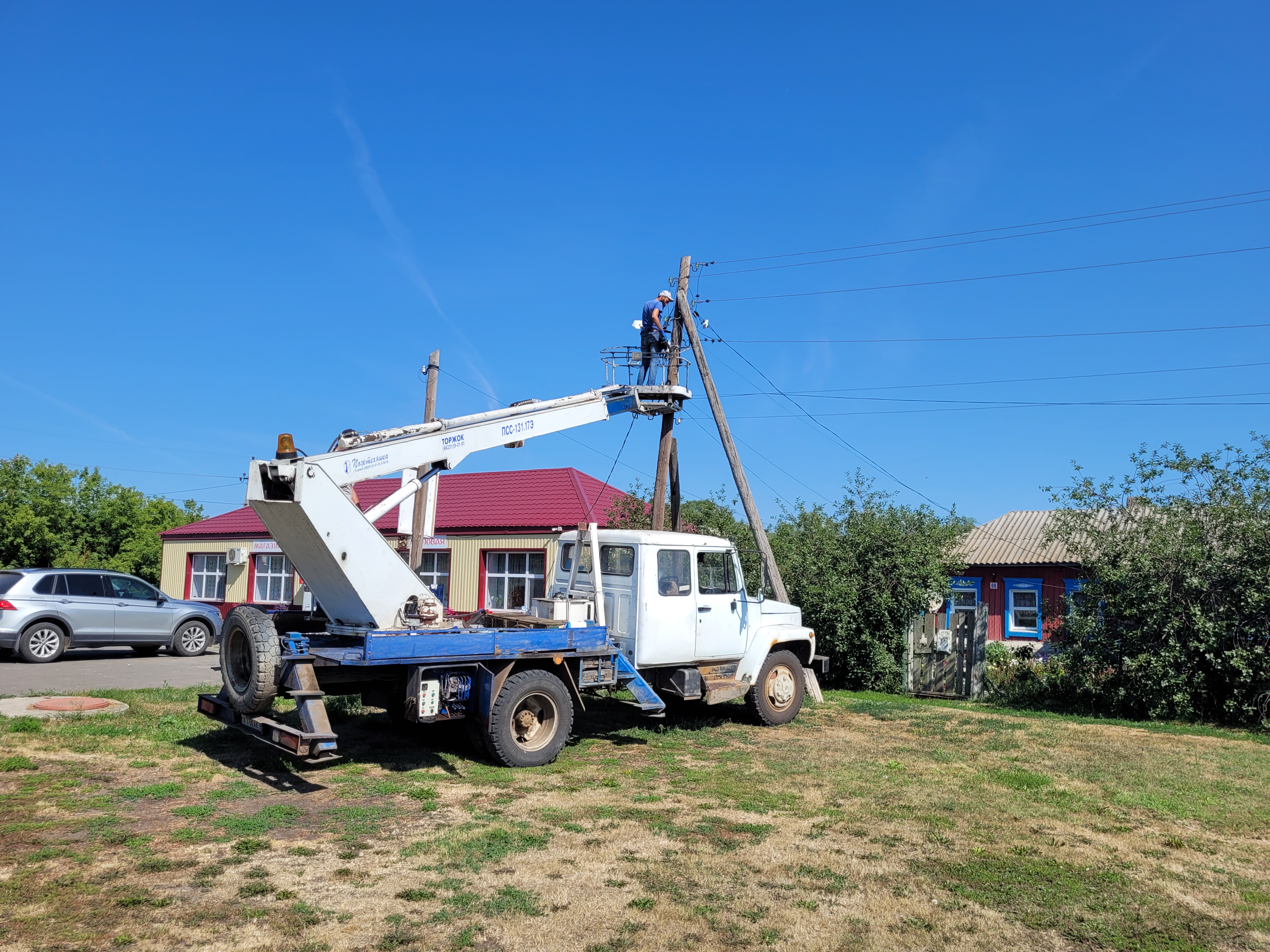 В рамках муниципальной программы &quot;Благоустройство&quot;  в Салтыковском муниципальном образовании выполнены работы по  обслуживанию уличного освещения ..