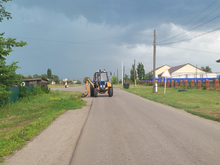 В Салтыковском муниципальном образовании продолжаются работы по окосу травы. В Салтыковском муниципальном образовании продолжаются работы по окосу травы.